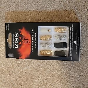 Kiss Long Glow In The Dark Halloween Press On Nails With Nail Glue